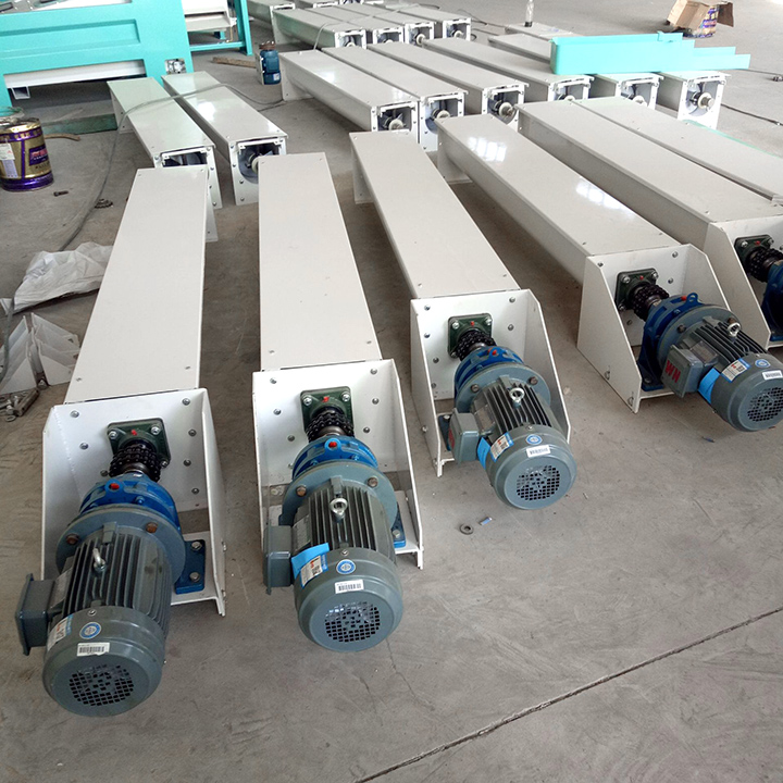 U型螺旋輸送機(jī)的輸送效率跟螺旋葉片的螺距、直徑有關(guān)